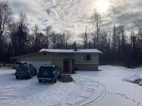 9450 N Palmer Fishhook Rd, Palmer, AK 99645