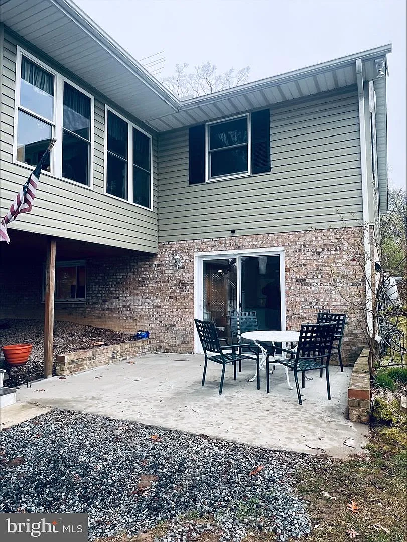1 bed, 1.0 bath, 2000 sqft, $1,675 — Photo 4