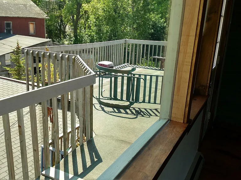 105 Auburn Rd. — Photo 20