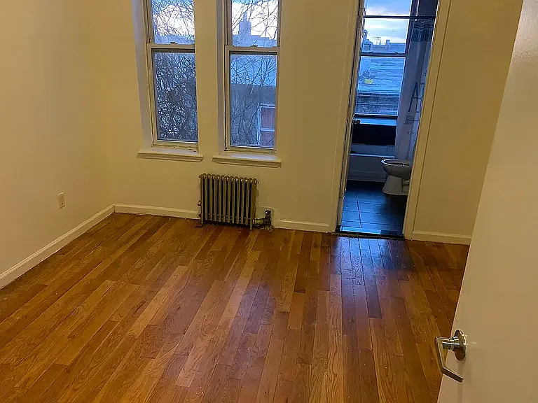 343 Grove St #3R — Photo 11