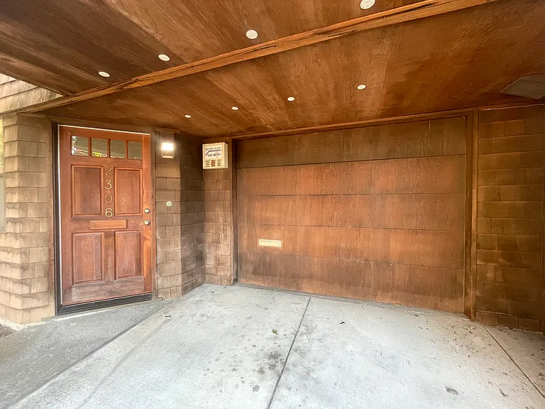 2306 Oregon St #2 — Photo 32