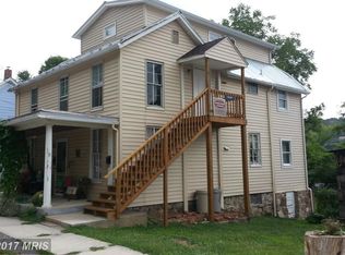 312 Wilkes St APT 3, Berkeley Springs, WV 25411