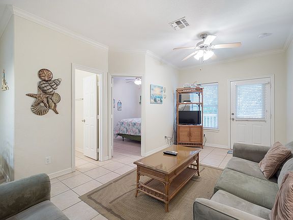 4th image of 129 E Cora Lee Dr #105