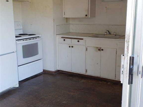 2nd image of 10405 Cronins Dr SW