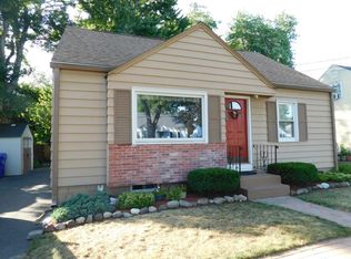 14 Barton St, Springfield, MA 01104