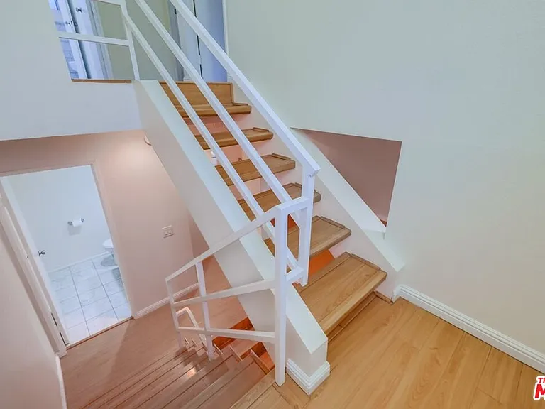 1077 W Kensington Rd #3 — Photo 34