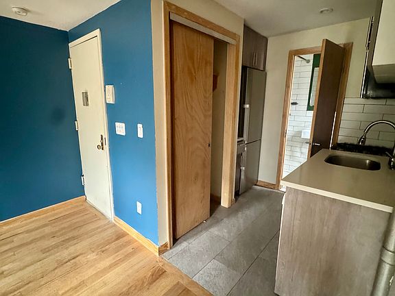2nd image of 102 Bayard St #9R