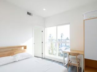 1714 W Jefferson Blvd #A, Los Angeles, CA 90018