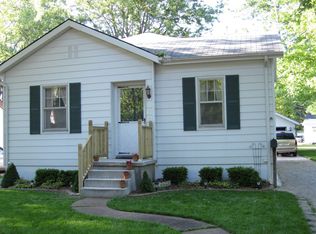 1225 McKinley St, Mascoutah, IL