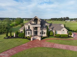 1223 Autumn Lakes Drive, Grimesland, NC 27837