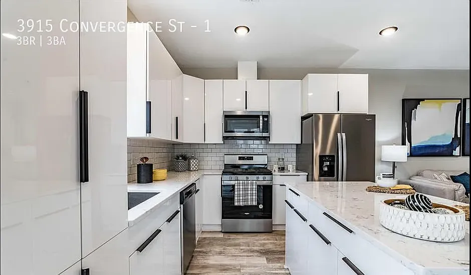 3 bed, 2.5 bath, 1460 sqft, $1,799 — Photo 4