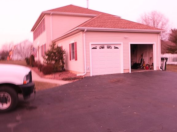 Garage two car side view 