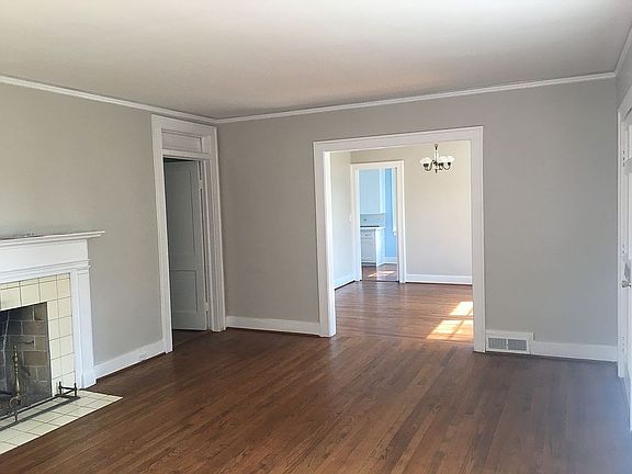 Living room, dinning room 