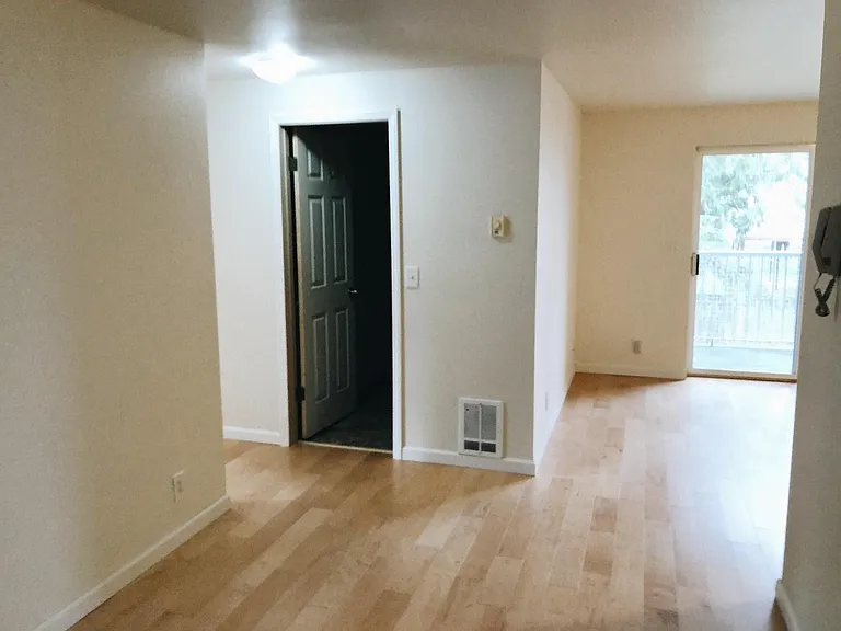 12327 Roosevelt Way NE #A206 — Photo 3