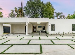 6434 Jumilla Ave, Woodland Hills, CA 91367