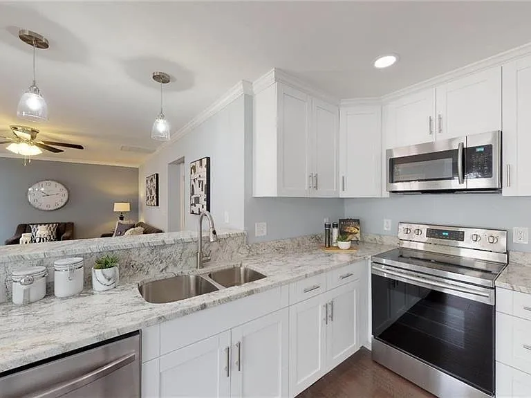 23 Bexley Ln — Photo 2