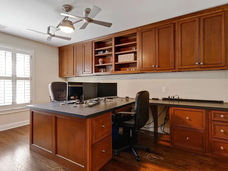 1581 Woodbine Ave SE — Photo 4