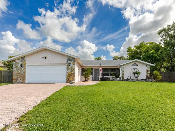 2066 Gold Rd, Spring Hill, FL 34609