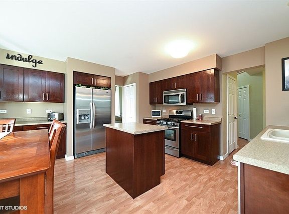 5th image of 2850 Cadbury Cir
