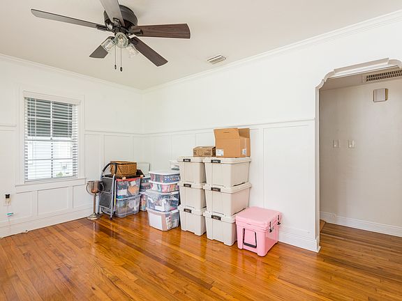 5th image of 1216 E Flora St