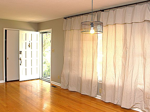 4th image of 1302 Philpot Ave NE