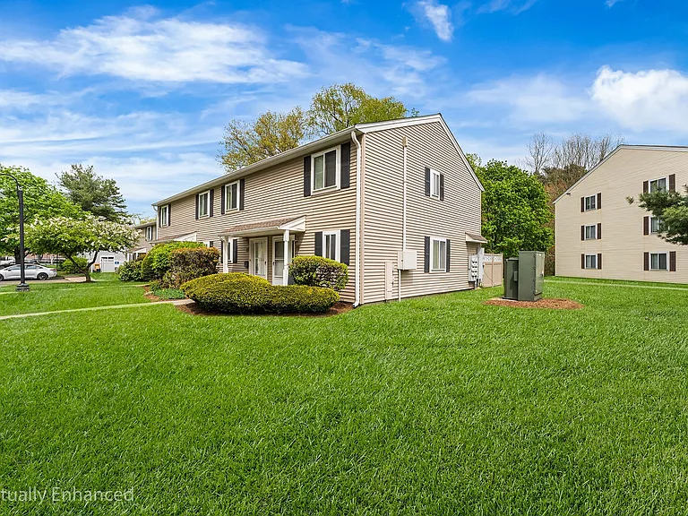 42 Village Brook Ln #42 — Photo 32