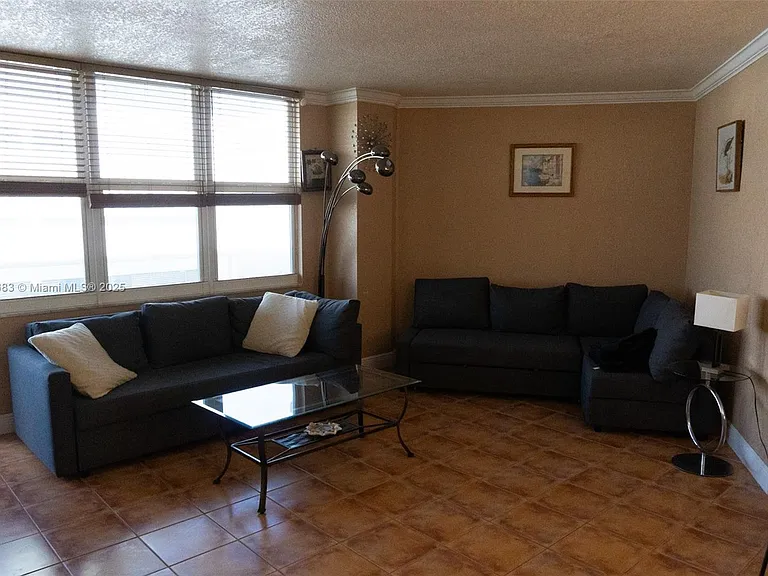 3725 S Ocean Dr #1021 — Photo 4