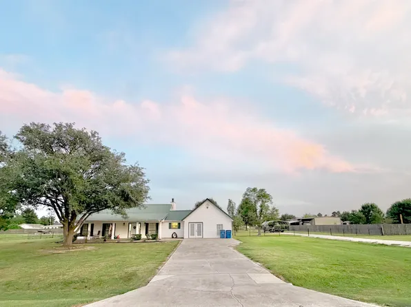 713 Jonquil Ln, Lake Charles, LA 70611