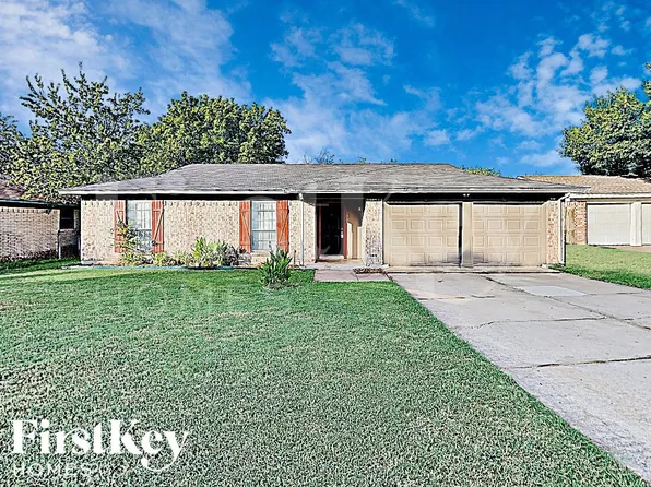 2709 Trinity Valley Ct, Fort Worth, TX 76133