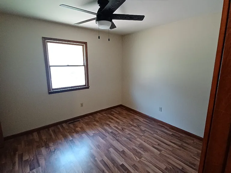 2815-17 May St #2815 — Photo 6