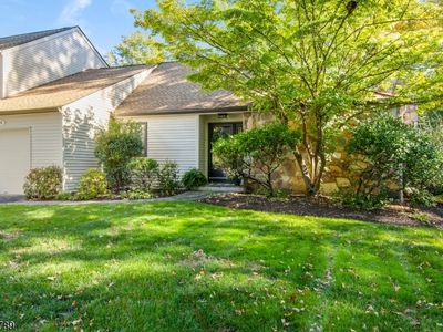 20 Lenape Dr, Roseland, NJ, 07068