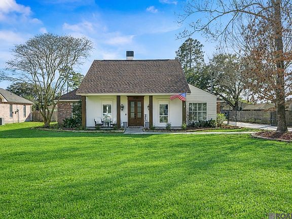 2nd image of 18042 Magnolia Bend Rd