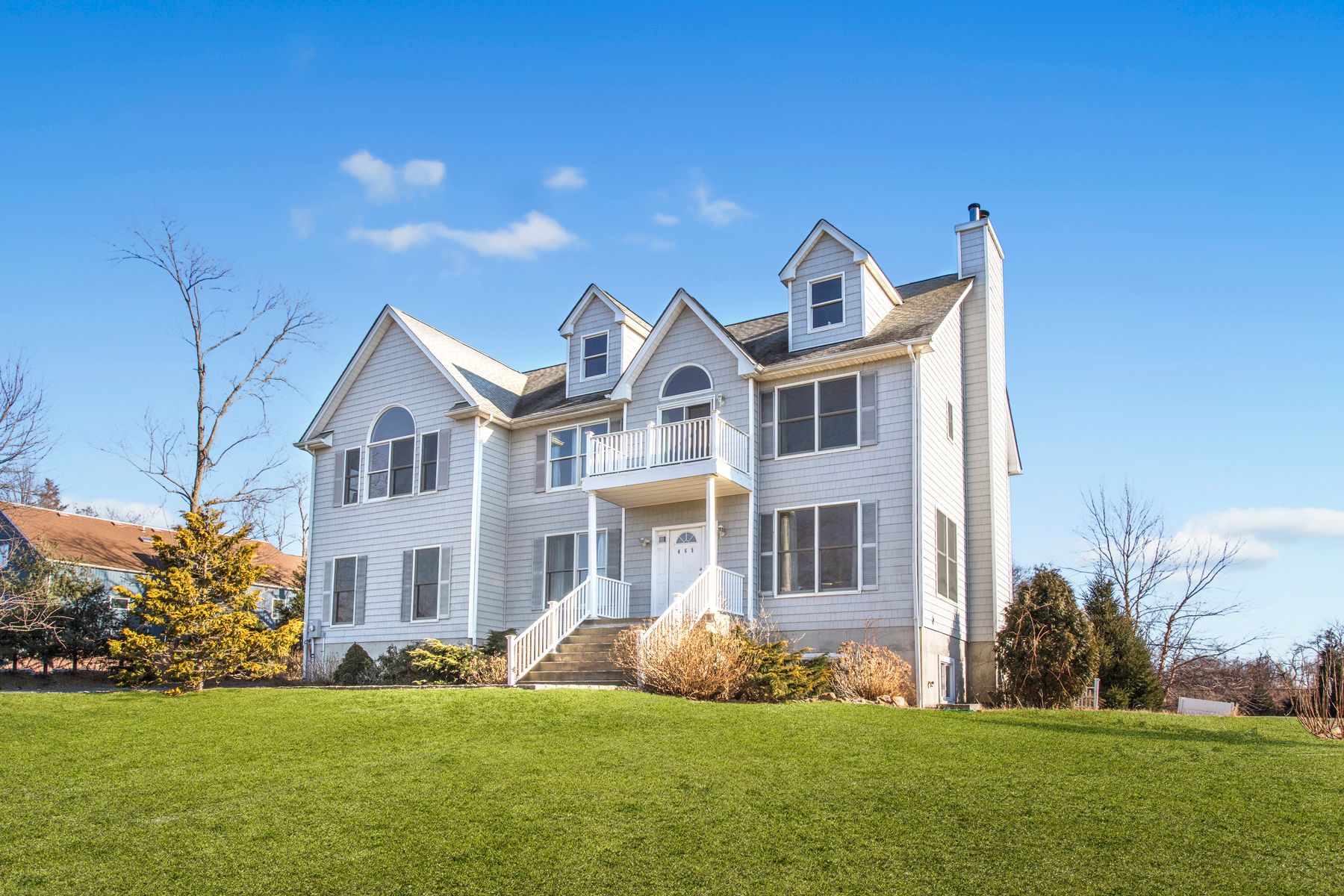 465 Sound Shore Rd in Riverhead Out East