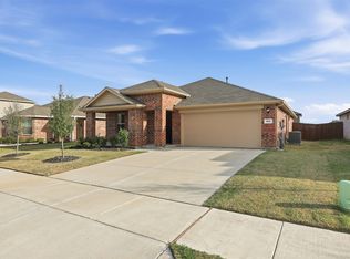613 Whitecomb Ln, Justin, TX 76247