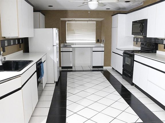 4th image of 655 PINECREST DRIVE