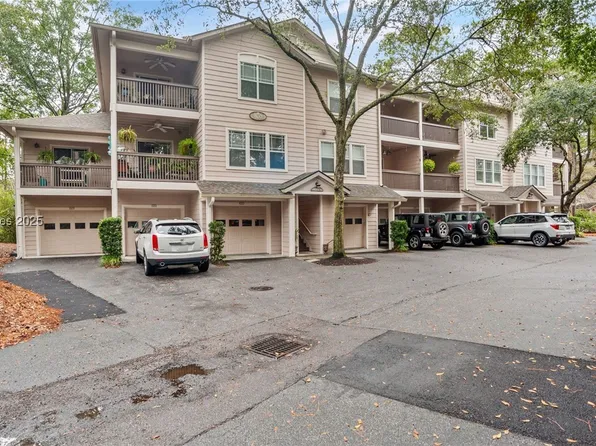 30 Paddle Boat Ln APT 402, Hilton Head Island, SC 29928