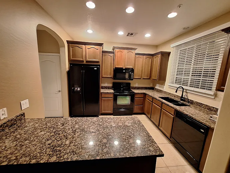 2771 S Pewter Dr #102 — Photo 5