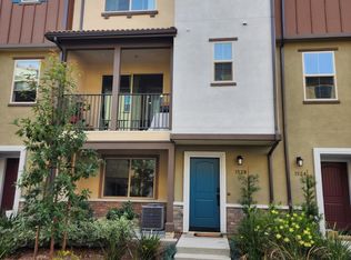 1528 Redbud Way, Oceanside, CA 92056