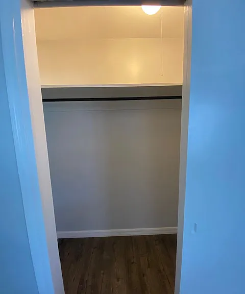 Closet in bedroom 3