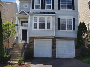 3121 Eagle Ridge Dr, Woodbridge, VA 22191