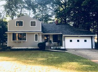 24736 Theresa Ln, North Olmsted, OH 44070