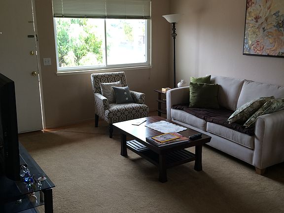 3rd image of 528 Laverne Ave #B