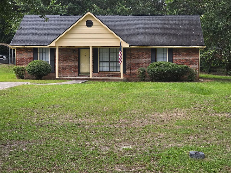 902 Phoebe Rd