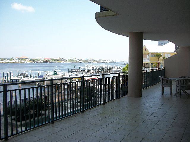 Lrg Exterior Balcony