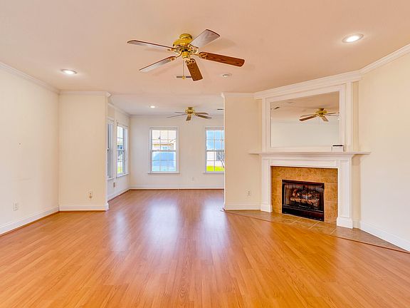 5th image of 1203 Applebrook Dr