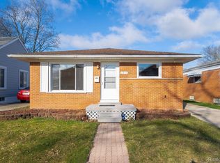6841 Berwyn St, Dearborn Heights, MI 48127
