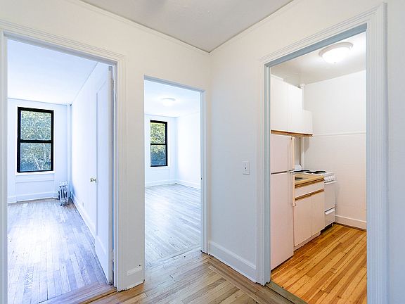 4th image of 344 E 6th St APT 3D