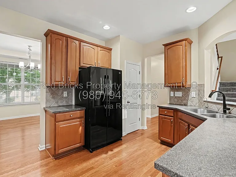 13502 Delstone Dr — Photo 16