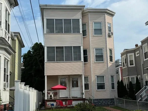 350 1/2 Washington St, Haverhill, MA 01832