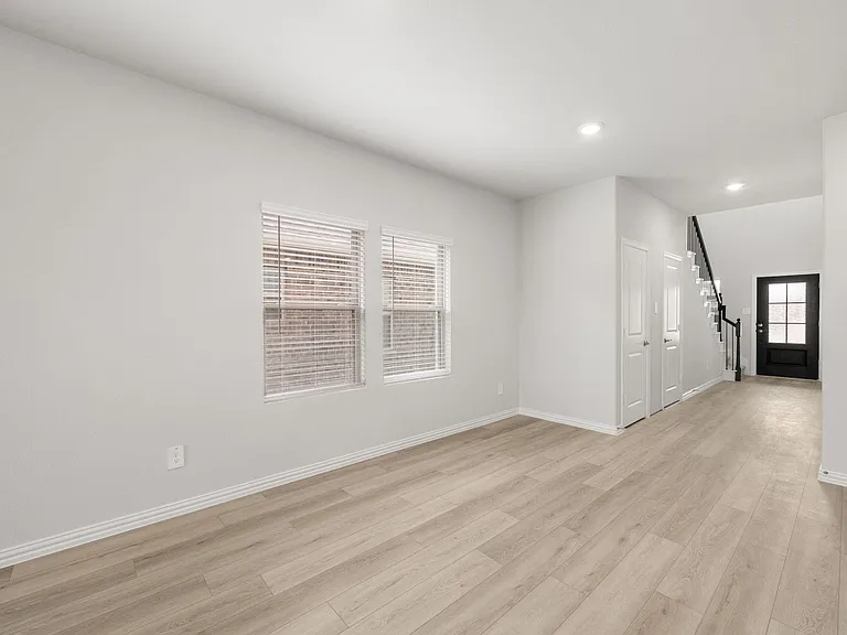 1737 Arches Rd — Photo 21